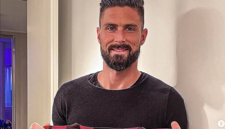 Oliver Giroud Mostra Il Pisello Negli Spogliatoi BitchyX oliver-giroud-mostra-il-pisello-negli-spogliatoi-bitchyx
